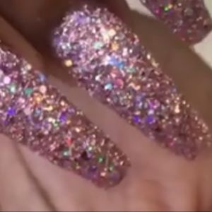 Meet your Posher, Leslie